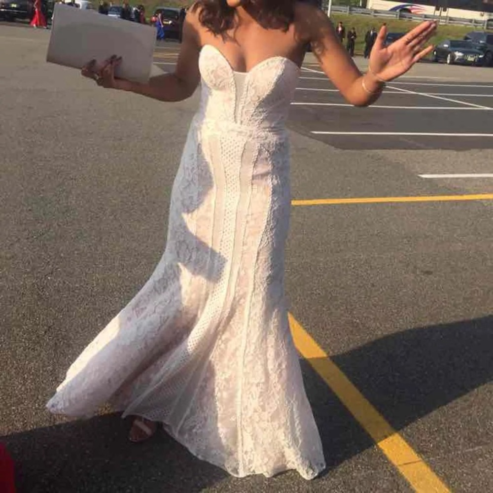PRICE DROP Camille La Vie prom dress 💞 - Picture 2 of 5